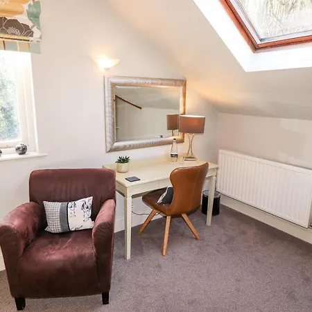 Holiday home Peony Ulverston